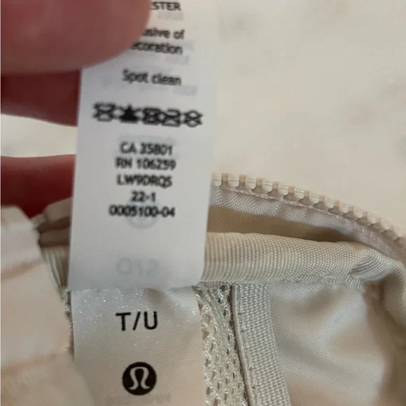 Lululemon White Opal Everywhere Belt Bag 1L - Picture 4 of 5